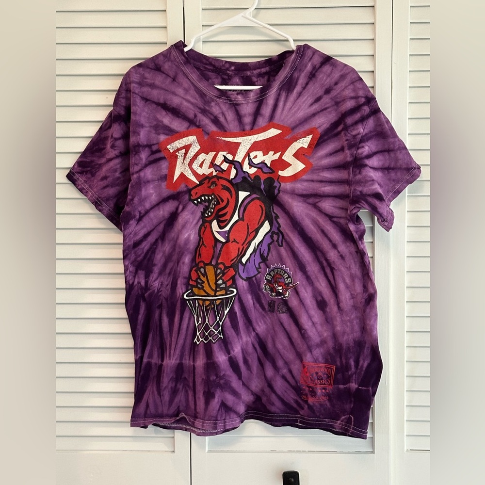 🐧3/$15 or 5/$20 - Mitchell &Ness Toronto Raptors T-Shirt size Large
